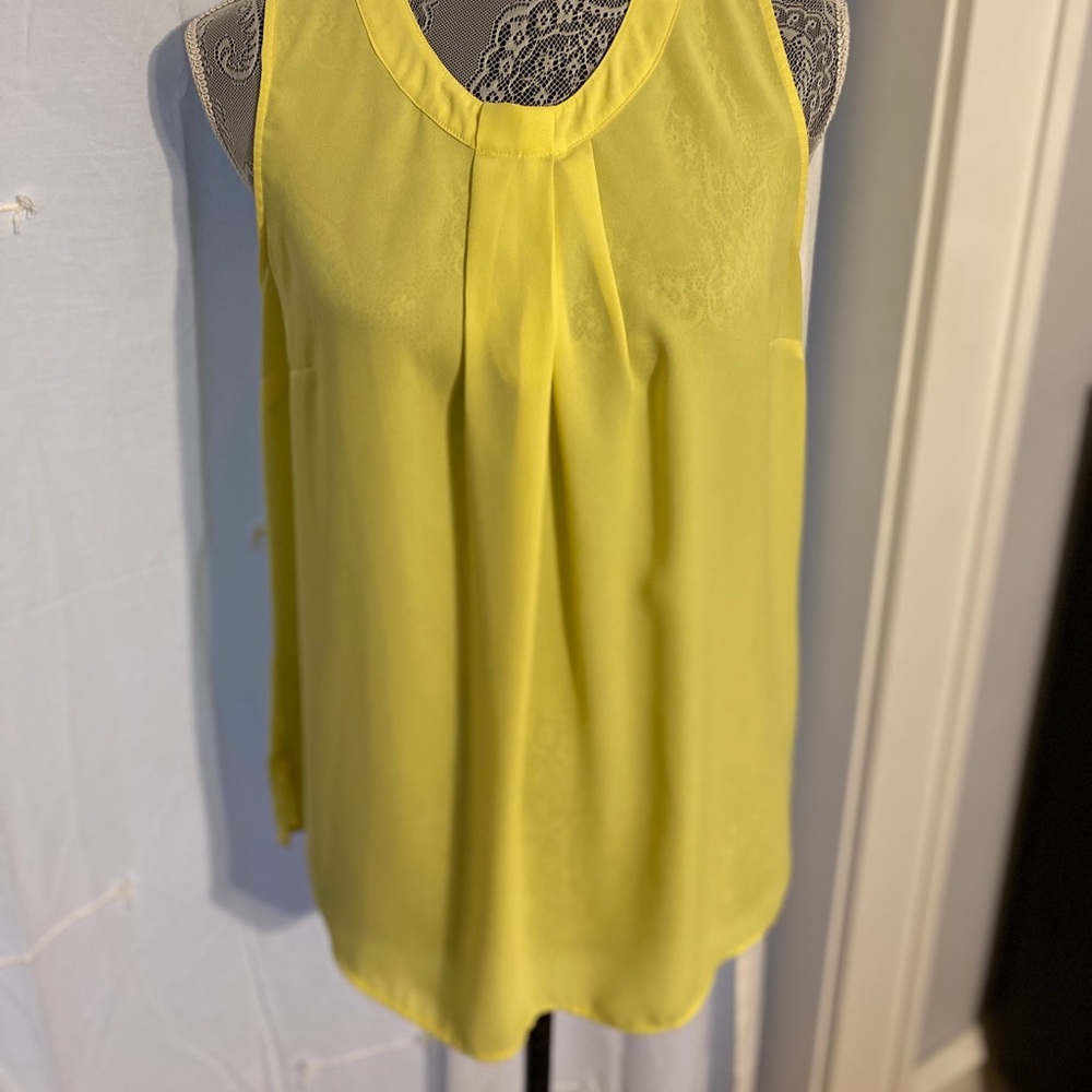 Daniel Rainn sleeveless blouse